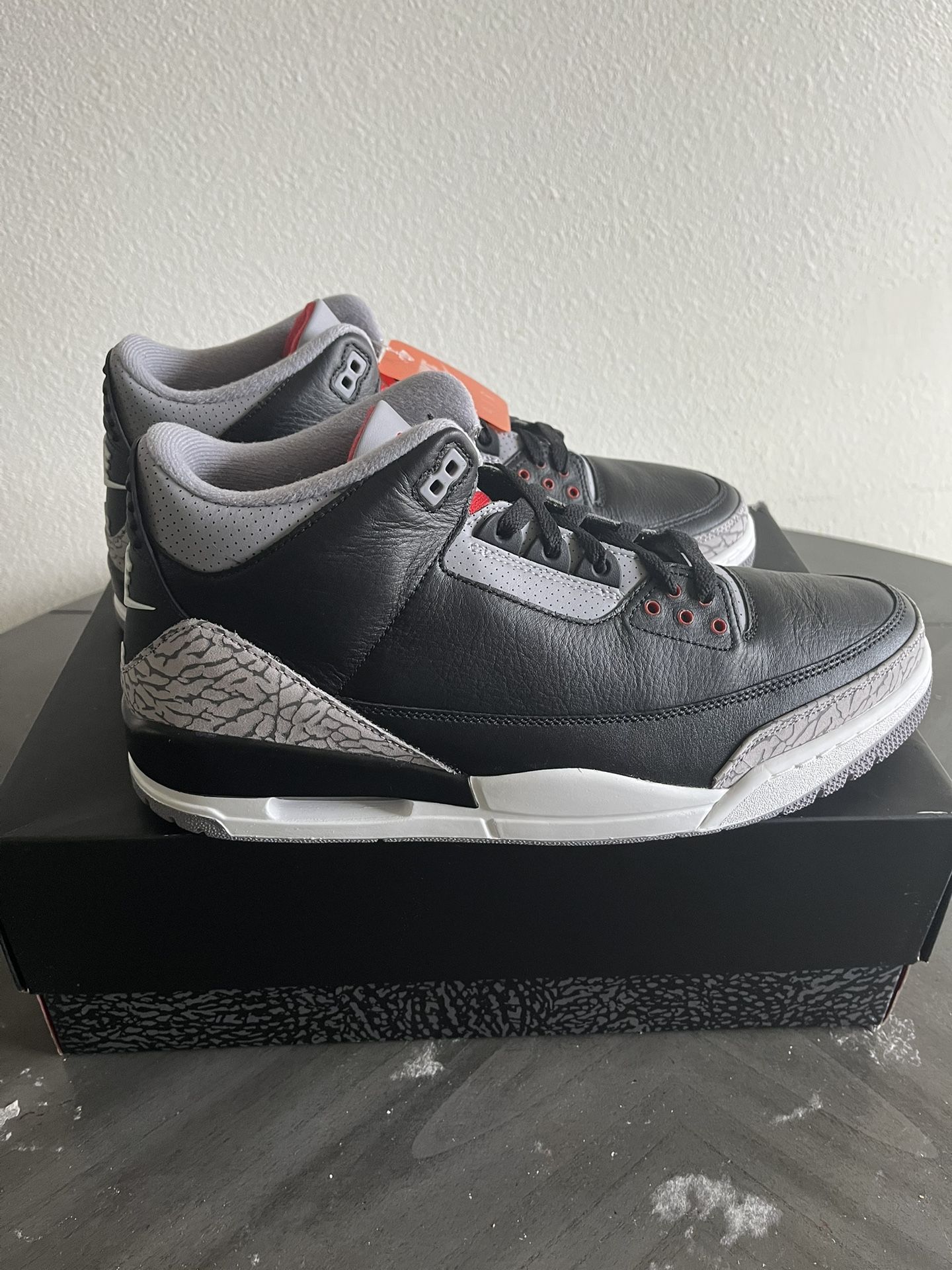 Jordan 3, Men’s Size 13