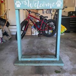 Welcome Wooden Stand