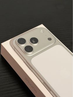 IPhone 17 pro 256gb Silver Unlocked ✅