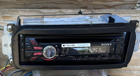 Sony CDX-GT57UPW Car Stereo CD Player USB AUX Pandora - TESTED