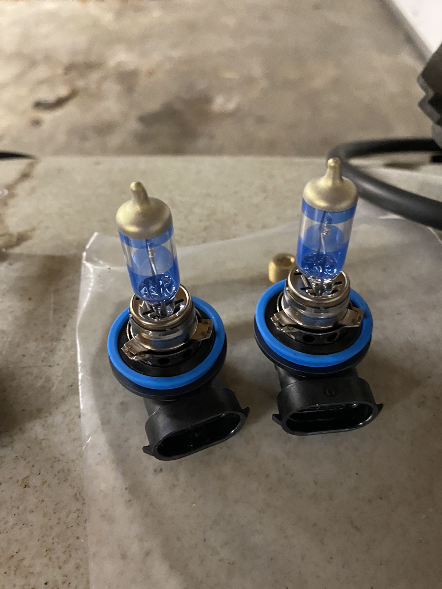 SYLVANIA H11 ULTRA Low Beam Bulbs (Excellent condition)