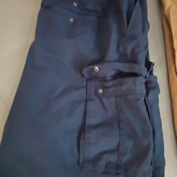 MEN'S CARGO SHORTS SIZE 42 LOT OF 2 FOR SALE 