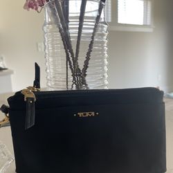 TUMI WRISTLET  “REDUCED”