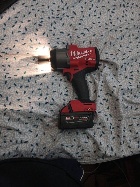 Milwaukee High Torque Half Inch Impact Wrench 