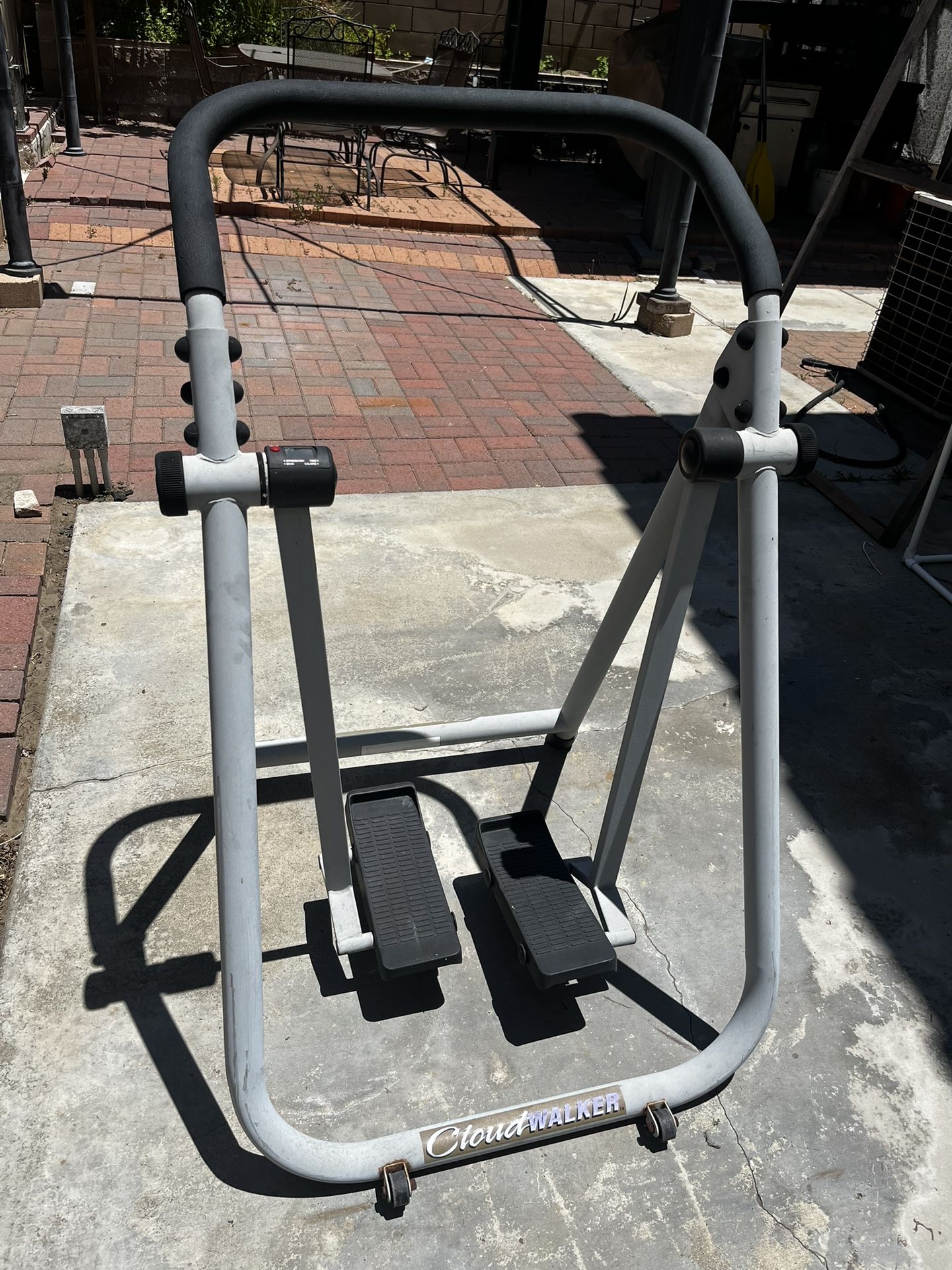 ALMOST FREE - CloudWalker Gliding Exercise Machine