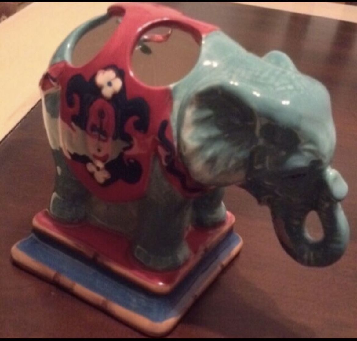 New Elephant Toothbrush Display