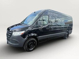 2019 Mercedes-Benz Sprinter 2500 Crew