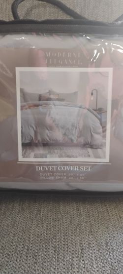 Modern Elegance Duvet Cover Set