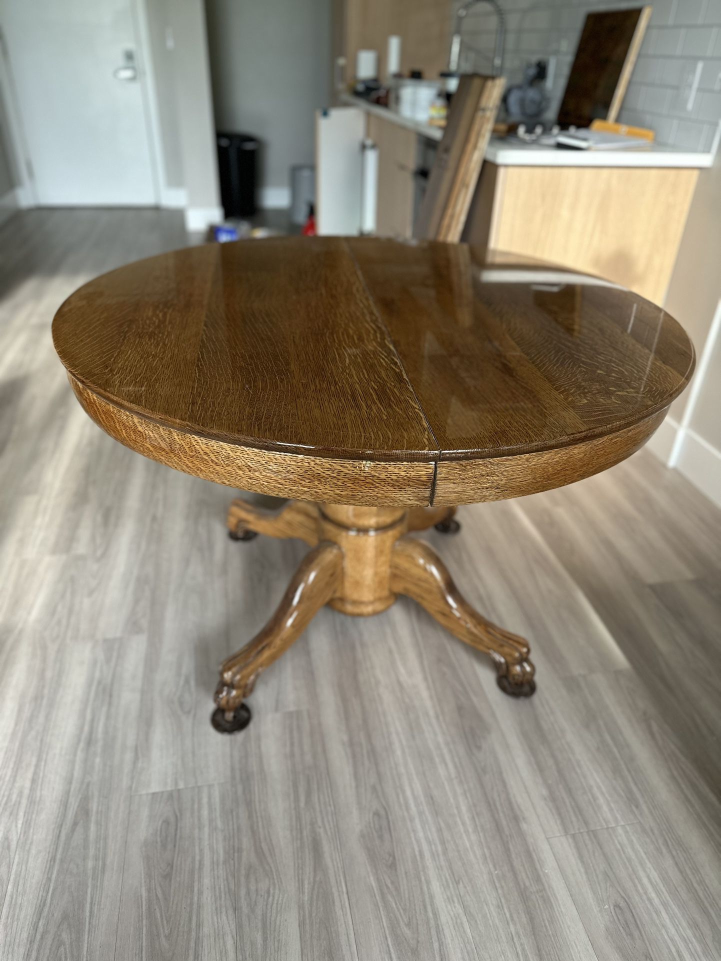 Eagle Claw Feet Dining Table 