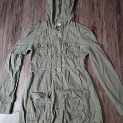 LOT OF 40 PIECES OF CLOTHING MEN AND WOMEN ALL SIZES FOR RESALE ONLINE OR SWAP MEET LOCALLY 