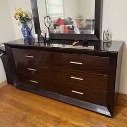Furniture Dresser 