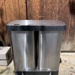 Dual Rectangle Trash/Recycling with 2 Compartments