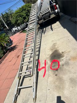 Escalera de 40 pies de aluminio, perfectas, condiciones muy barata