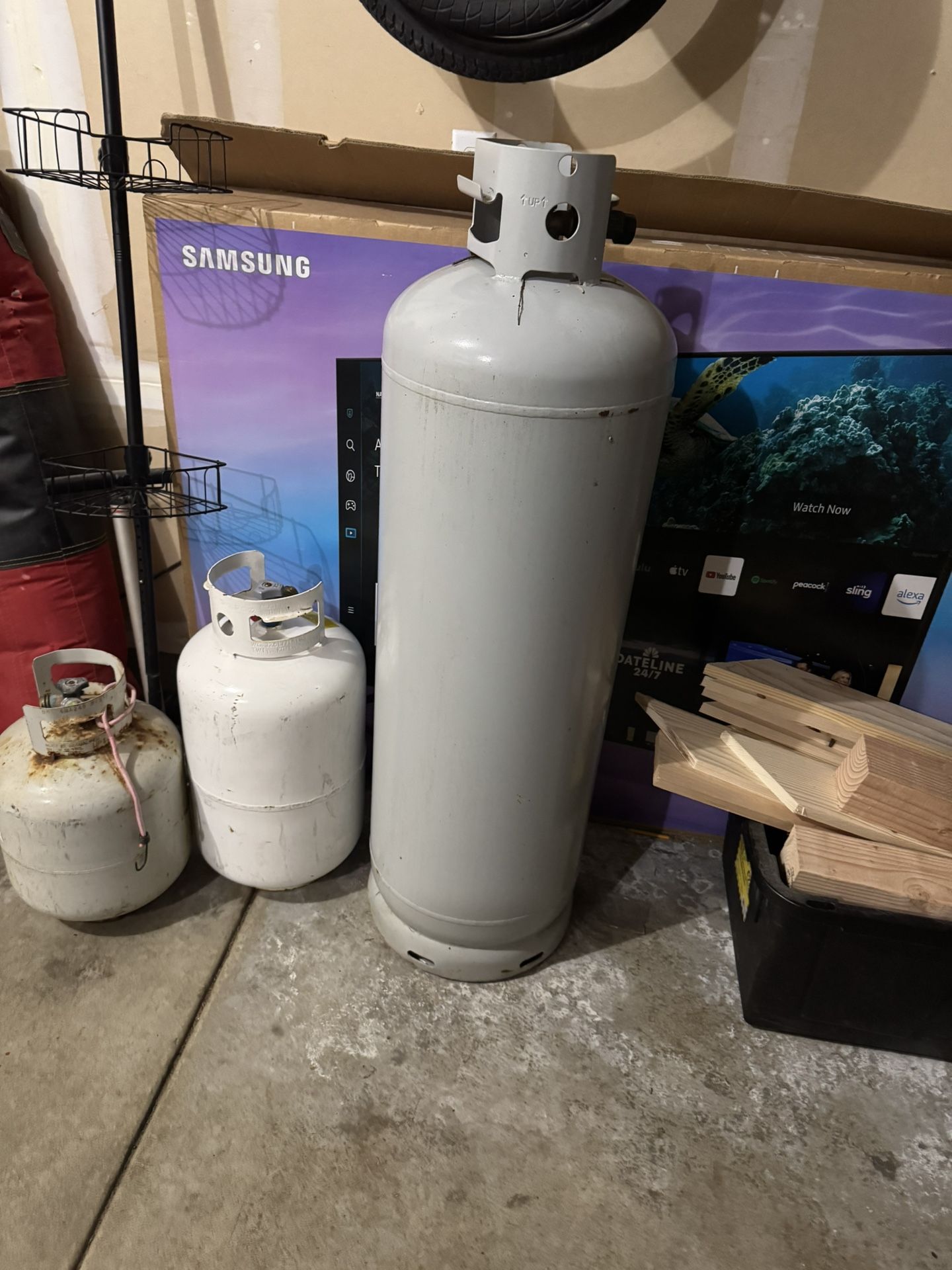 100 Pound Tank