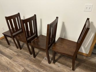 6 Dining room / kitchen chairs