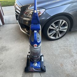 Hoover upright vaccum  UH 70935