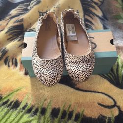 Tom’s FLATS SZ 6.5 Women