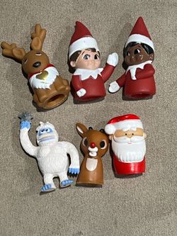 Rudolph The Red Nosed Reindeer & Santa & Elf in shelf  Finger Puppets Lot 6