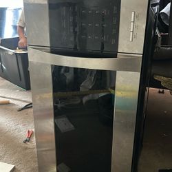 Microwave Oven 