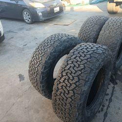 35x12.50R17 Bfgoodrich Ko2 All Terrain Tires (4)
