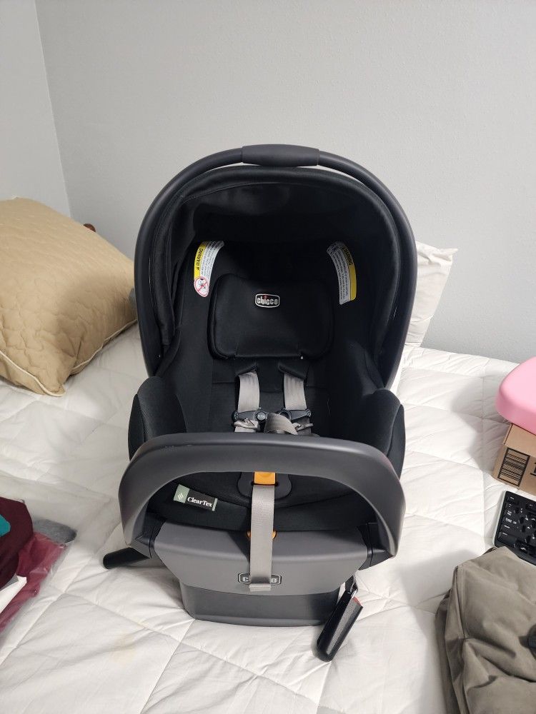 Chicco KeyFit35 Newborn Carseat