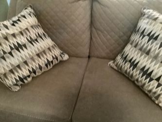 Like new love seat and power recliner