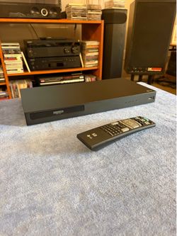 LG 4K Ultra HD Blu-ray Player (UBKC90) with Remote – Dolby Vision & HDR