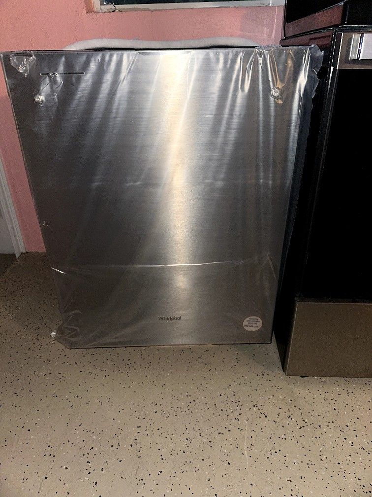 BRAND NEW Whirlpool Dishwasher