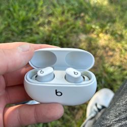  Beats Pro Studio Buds