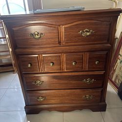 Broyhill Five- Drawer Oak chest
