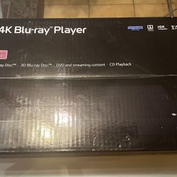 New LG UBK90 Blu Ray Disc DVD Player  