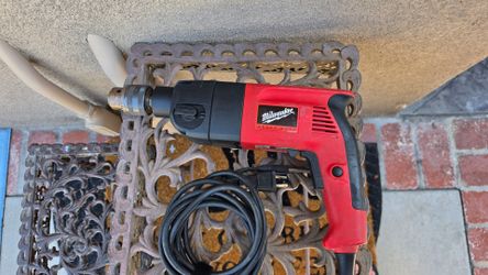 Milwaukee 1/2 in. Heavy-Duty Hammer Drill