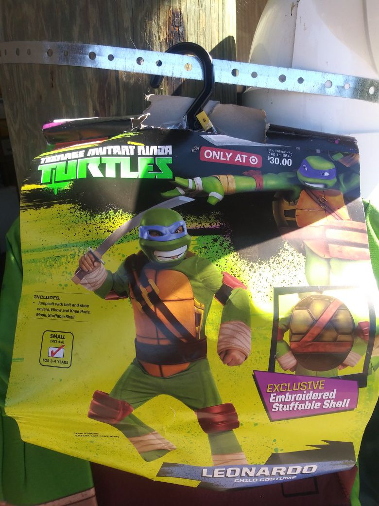 Teenage Mutant Ninja Turtles costume sz Leonardo. Small size 4-6 for 3 to 4 years