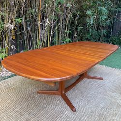 Pristine Mid-Century Solid Teak Benny Linden Expandable Dining Table