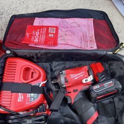 Milwaukee M12 1/2” Stubby Combo Kit