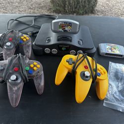 Original Nintendo 64, 3 controllers, Mario Kart & Diddy Kong Racing 