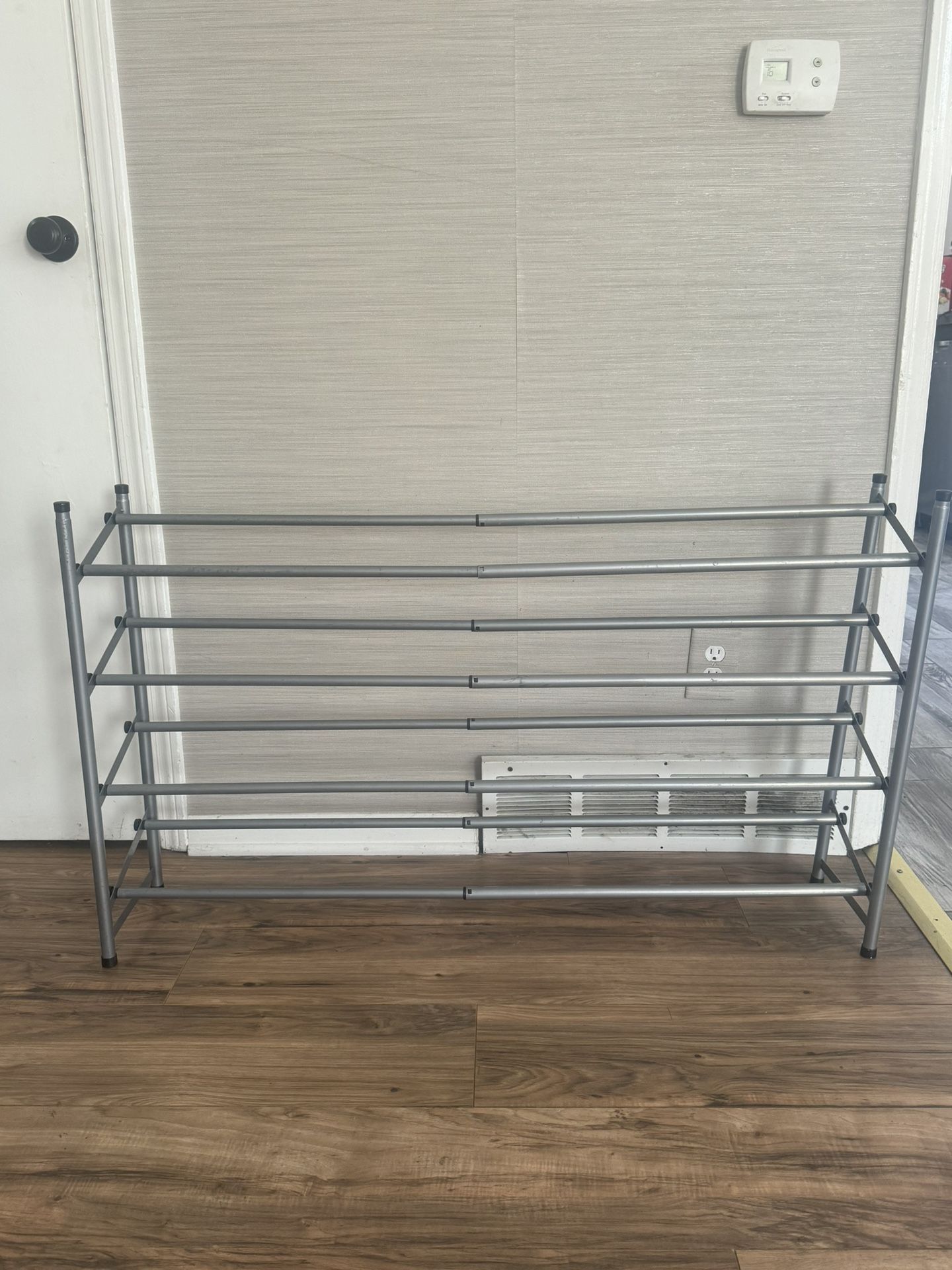 Shoe rack