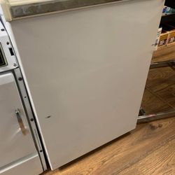 Small Stackable Washer And Dryer $125