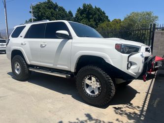 We are offering lift kits for any Toyota 4x4 or 2wd best price possible