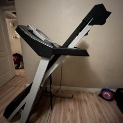 Sunny Smart Treadmill With Auto Incline 