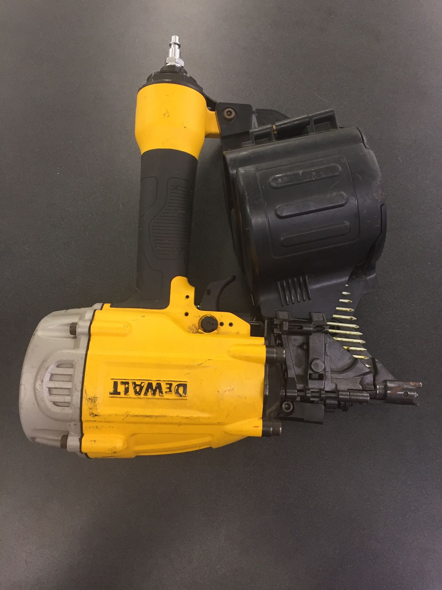 Air nailer