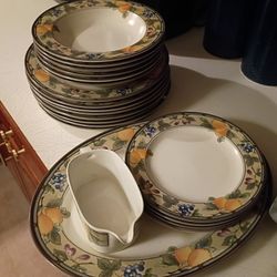 Mikasa Garden Harvest 26 Piece Lot Of Dinnerware/Serveware In Various Condition