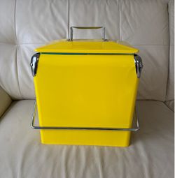 Retro 14 Qt Metal Picnic Cooler Ice Chest W/ Built-in Bottle Opener Yellow