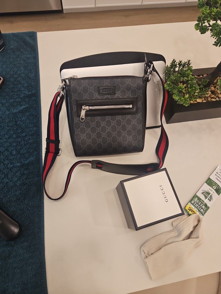 Gucci Cross Bag