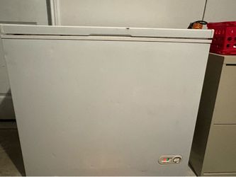 Deep freezer 7cu. Ft.