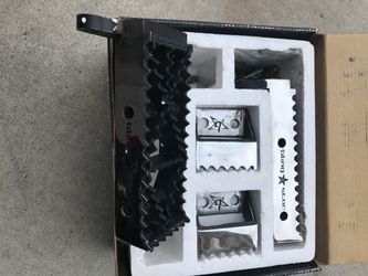 Quad pegs