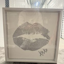 18”x18” XoXo framed print