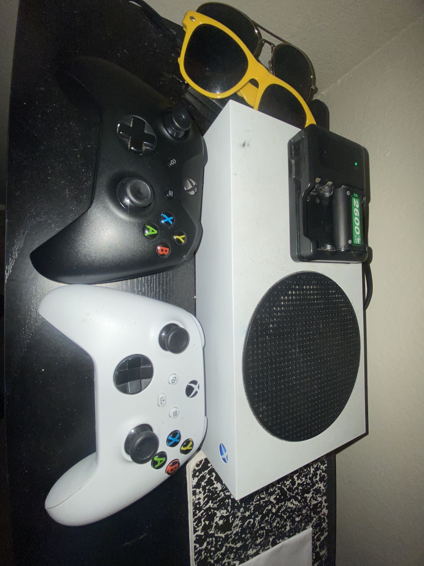 Xbox series S With Turtle Beach headphones And Controllers