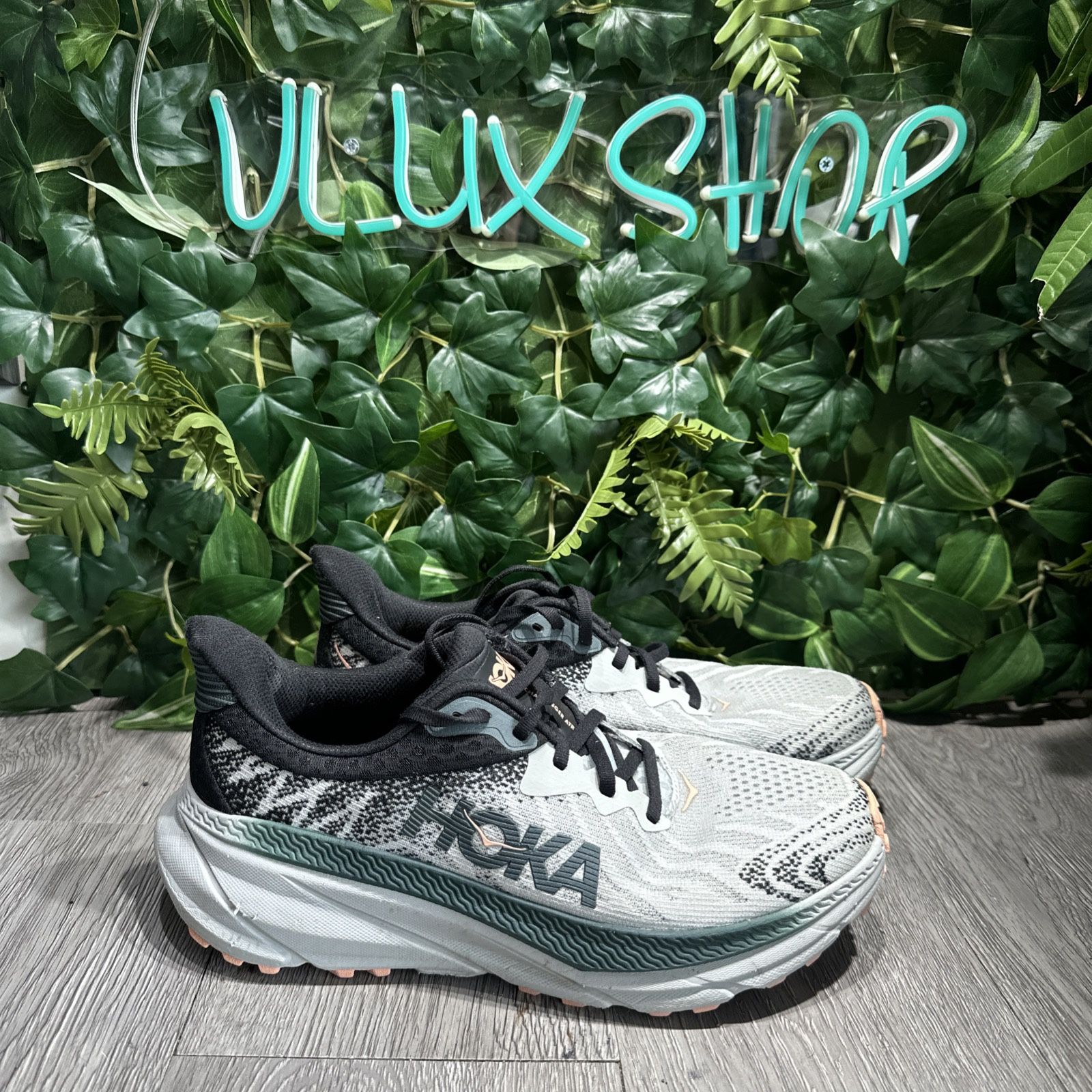 Hoka One One Womens Challenger ATR 7 1134498 Gray Running Shoes Sneakers Sz 10