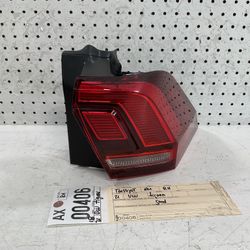 2018 2023 VOLKSWAGEN TIGUAN RIGHT SIDE TAIL LIGHT OEM 